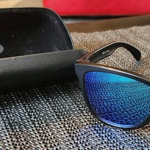 OAKLEY sunglasses